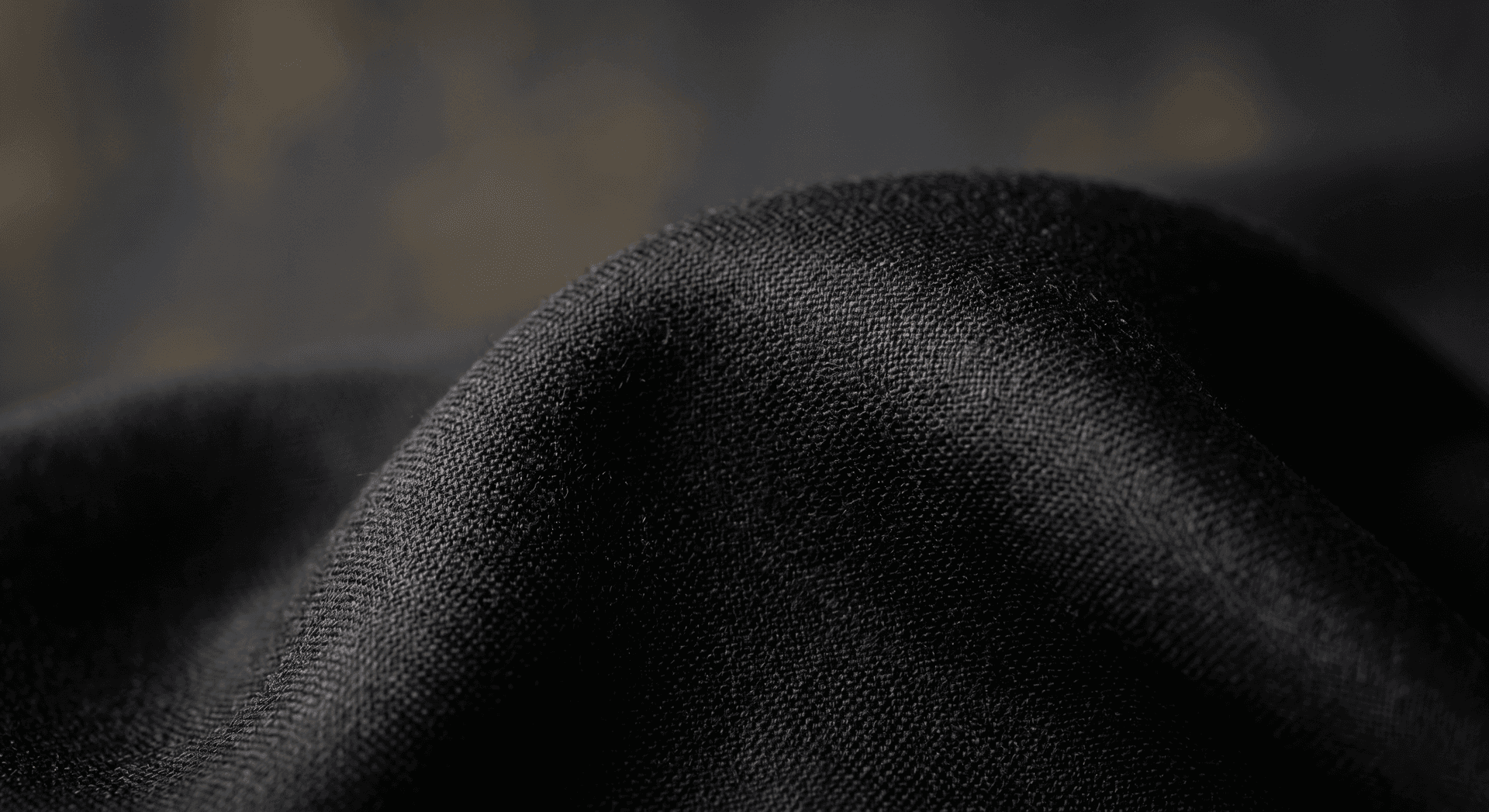 Why Korean Nida is the Only Fabric Choice for Premium Abayas